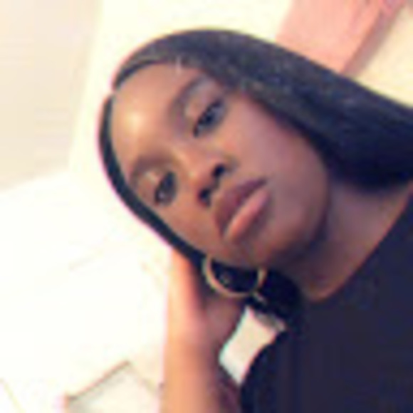 Meet your Posher, Ruth - Picture 1 of 1